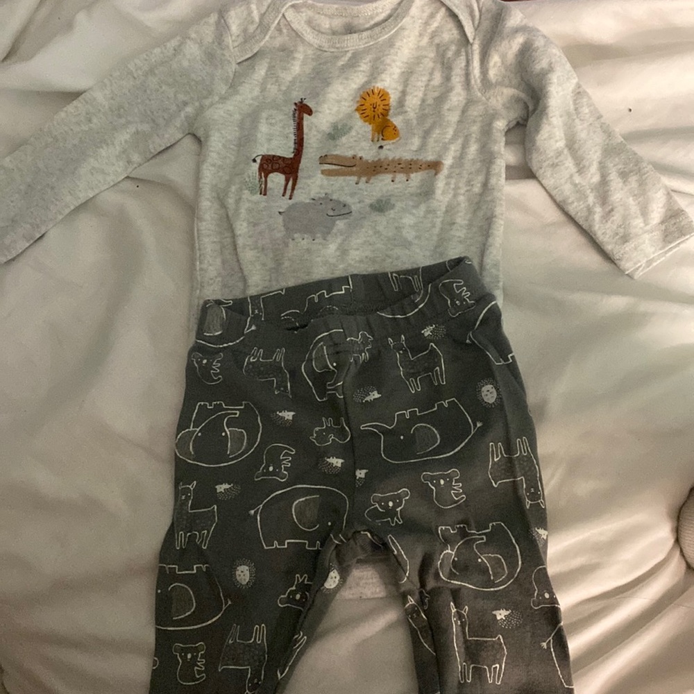 Carters 6 months animal matching set